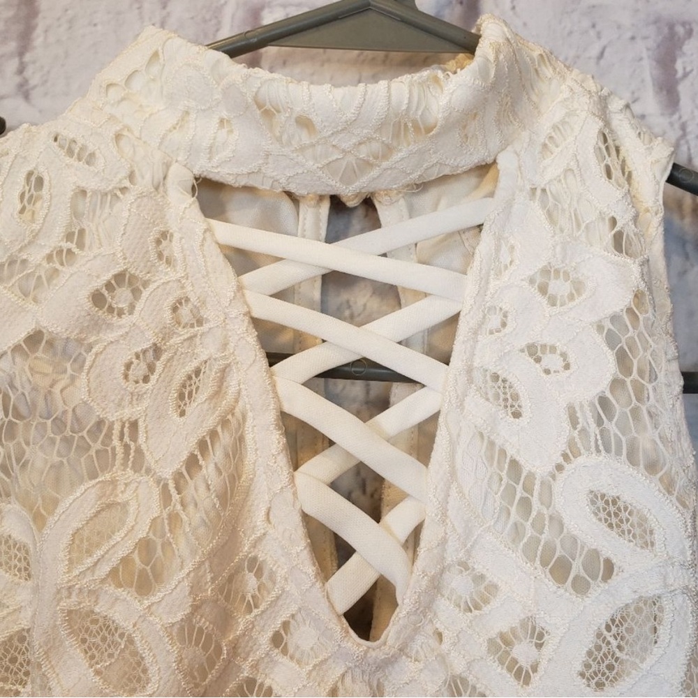 LOVE, FIRE Ivory Sleeveless Lace Blouse